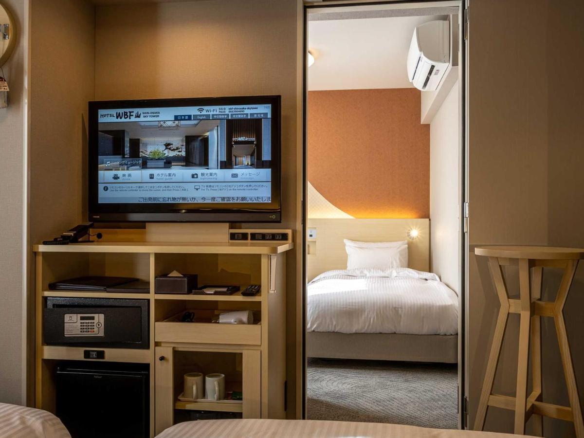 Hotel Wbf Shin-Osaka Skytower Bagian luar foto